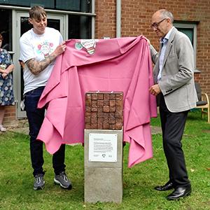 Sculpture unveiled to promote peace and raise awareness of the consequences of violence